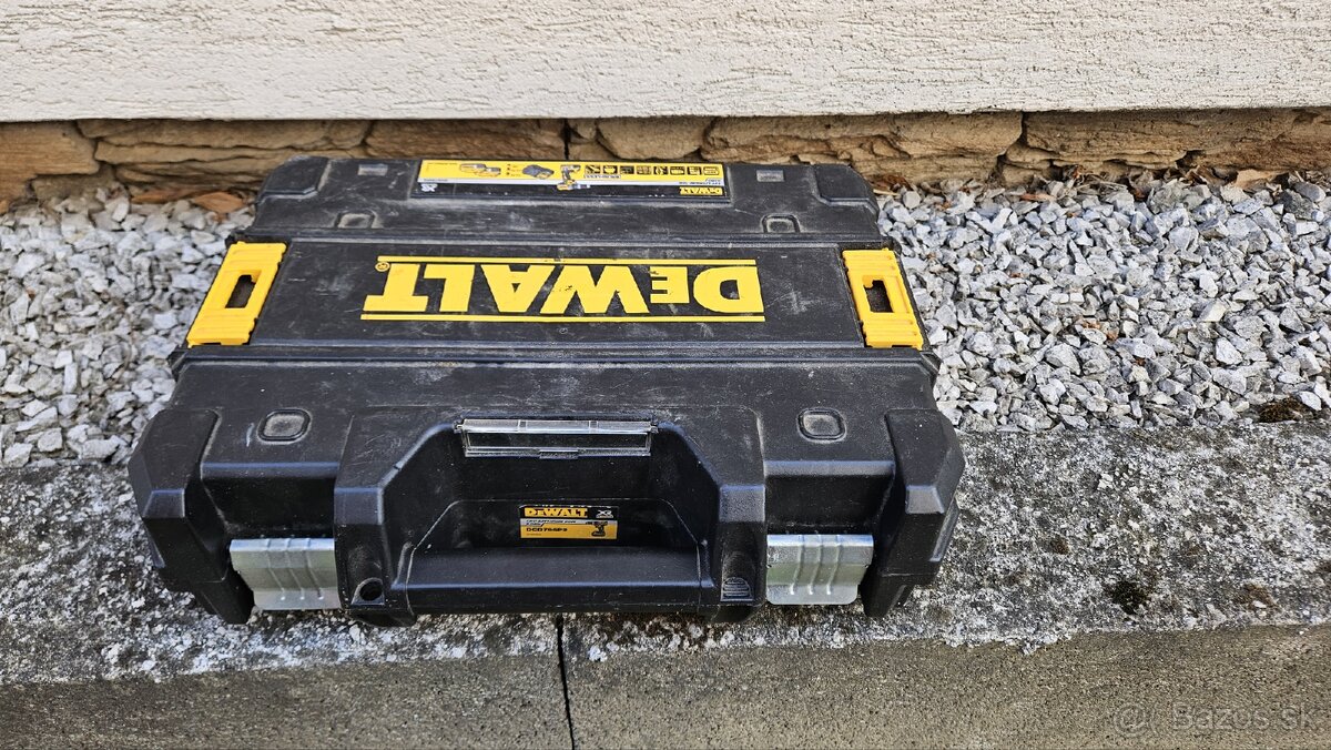 Dewalt kufor