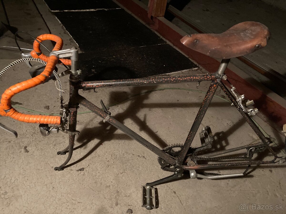 FAVORIT cestny bicykel