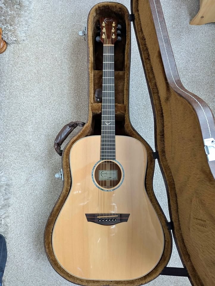 Faith Saturn SF Natural dreadnought akustická gitara + kufor