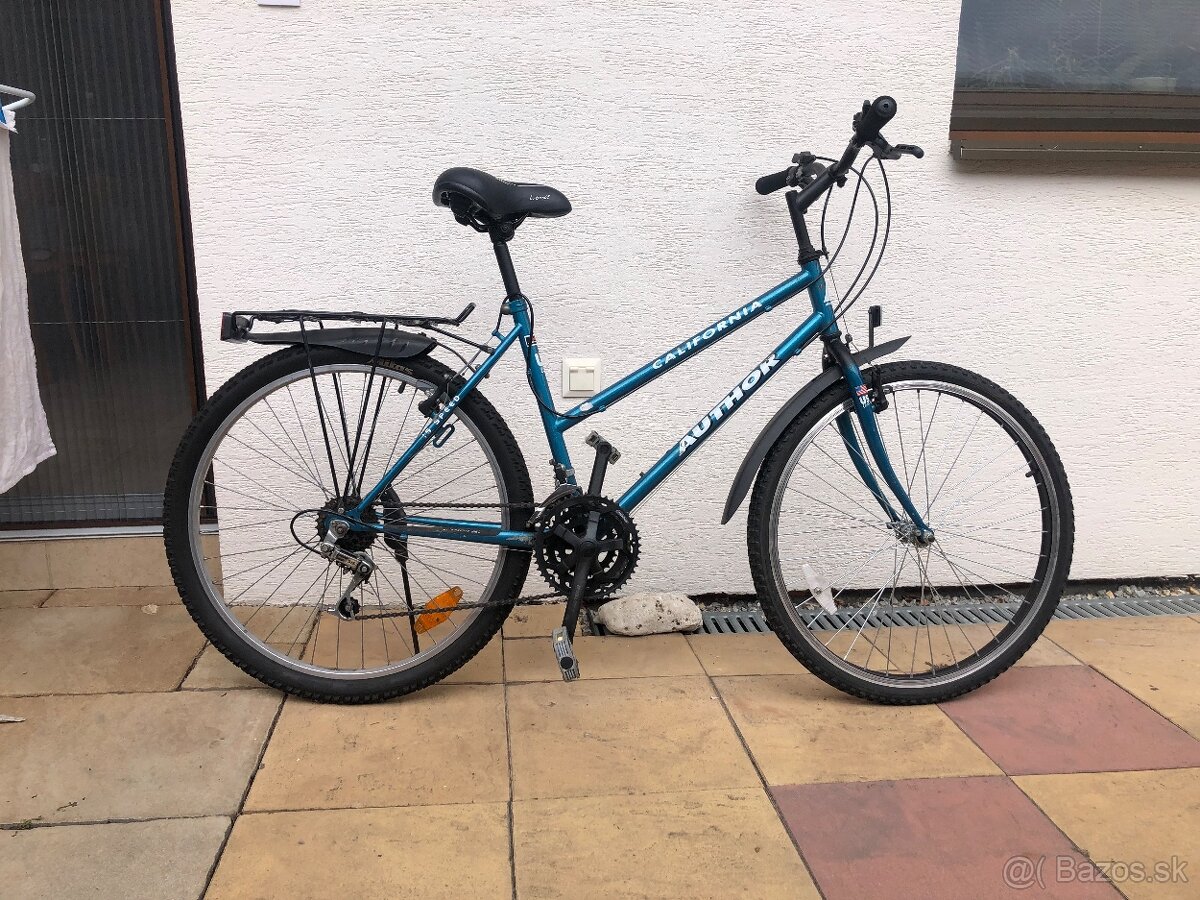 Lacno dámsky bicykel.