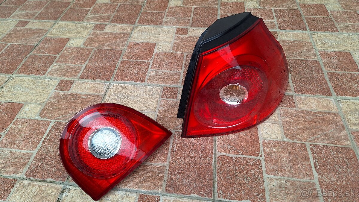 Zadné svetlá vw golf V