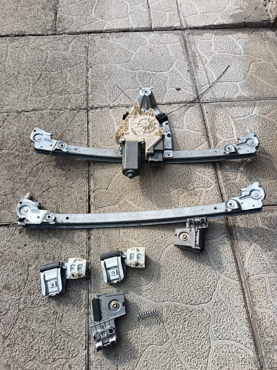 Stahovacka okna Peugeot 607