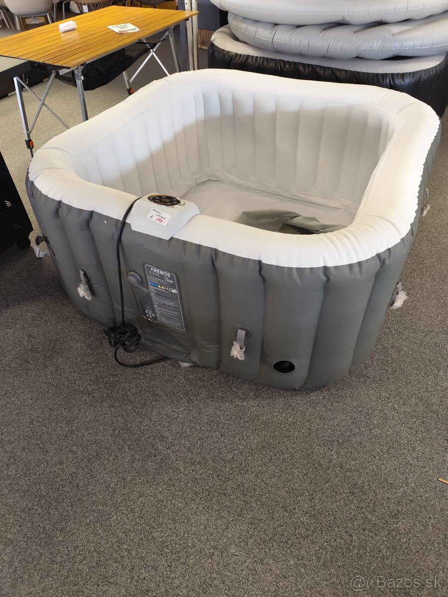 Vírivka Arebos 2400W