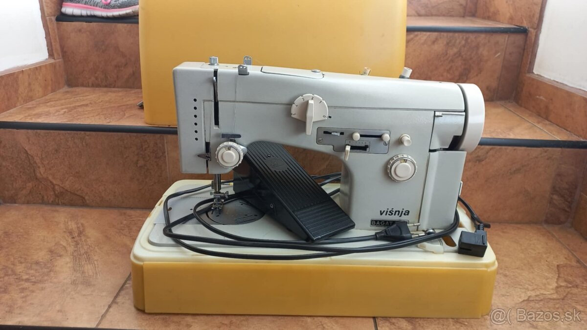 Šijací stroj Visnja