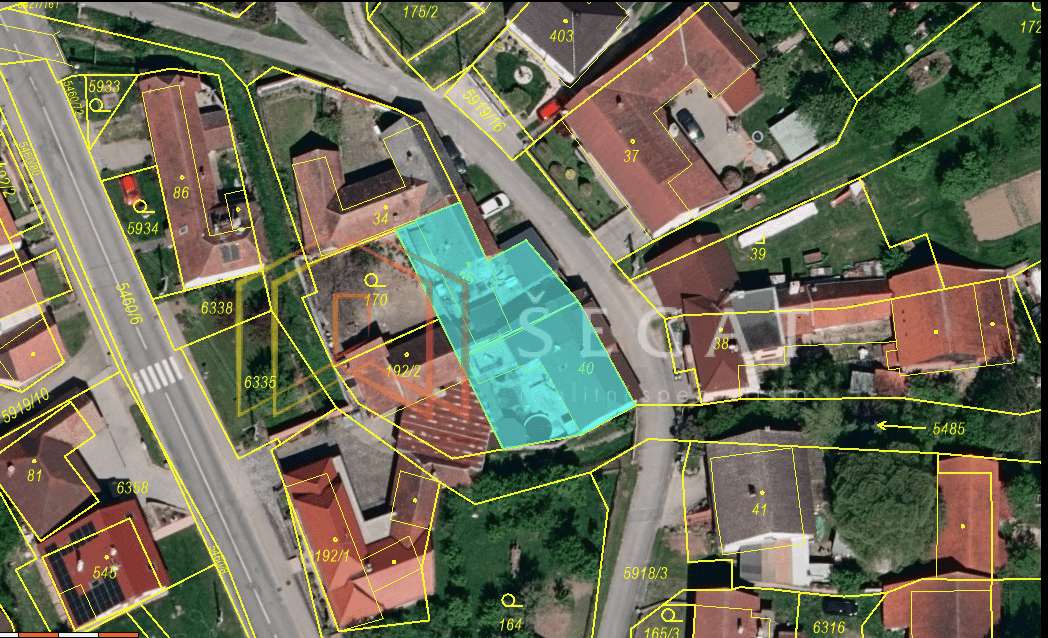 Prodej dvou RD v Komni okr Uh  Hradiště Zlínský kraj