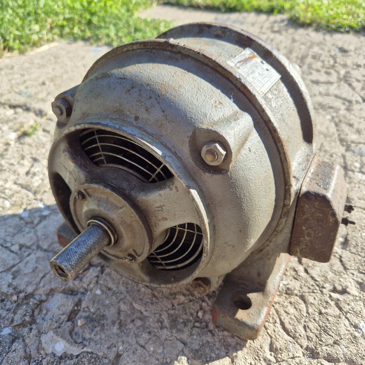 Elektromotor MEZ 1,1 kW - 2820 ot/min