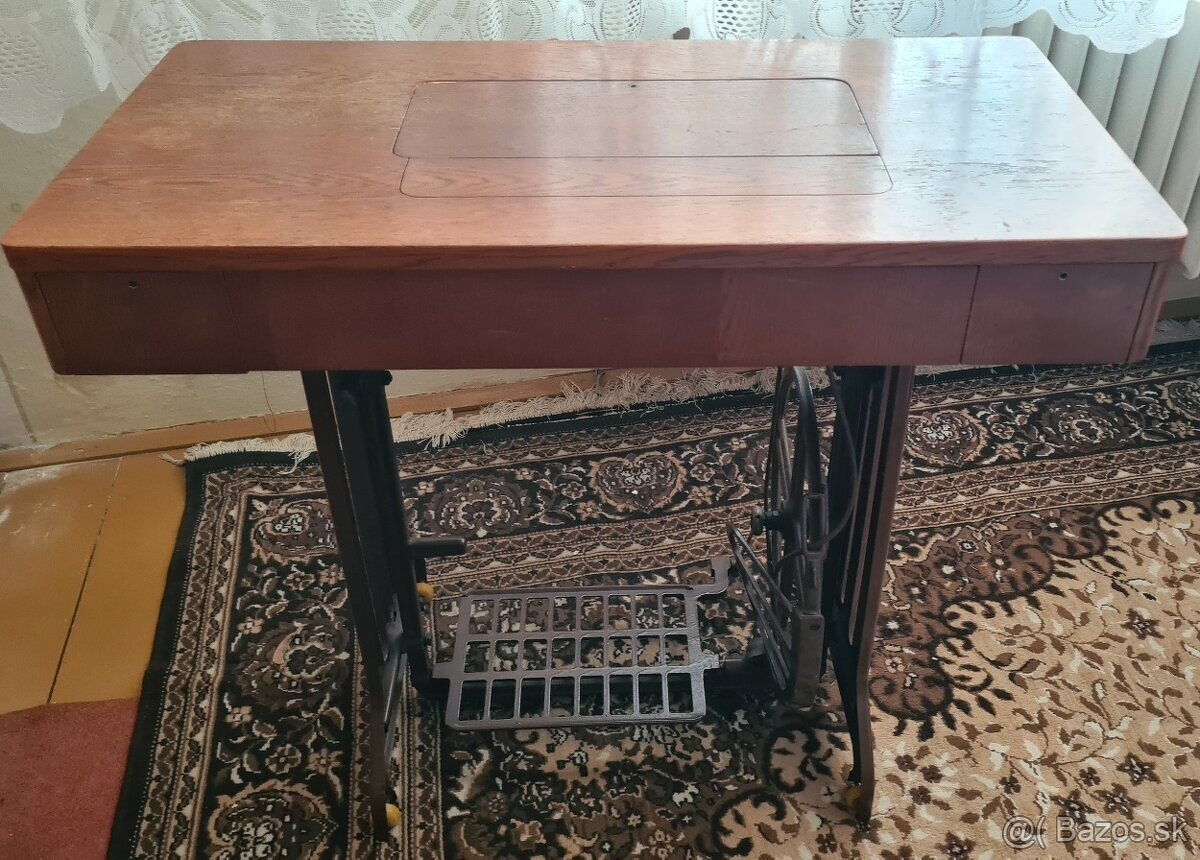 šijaci stroj Minerva