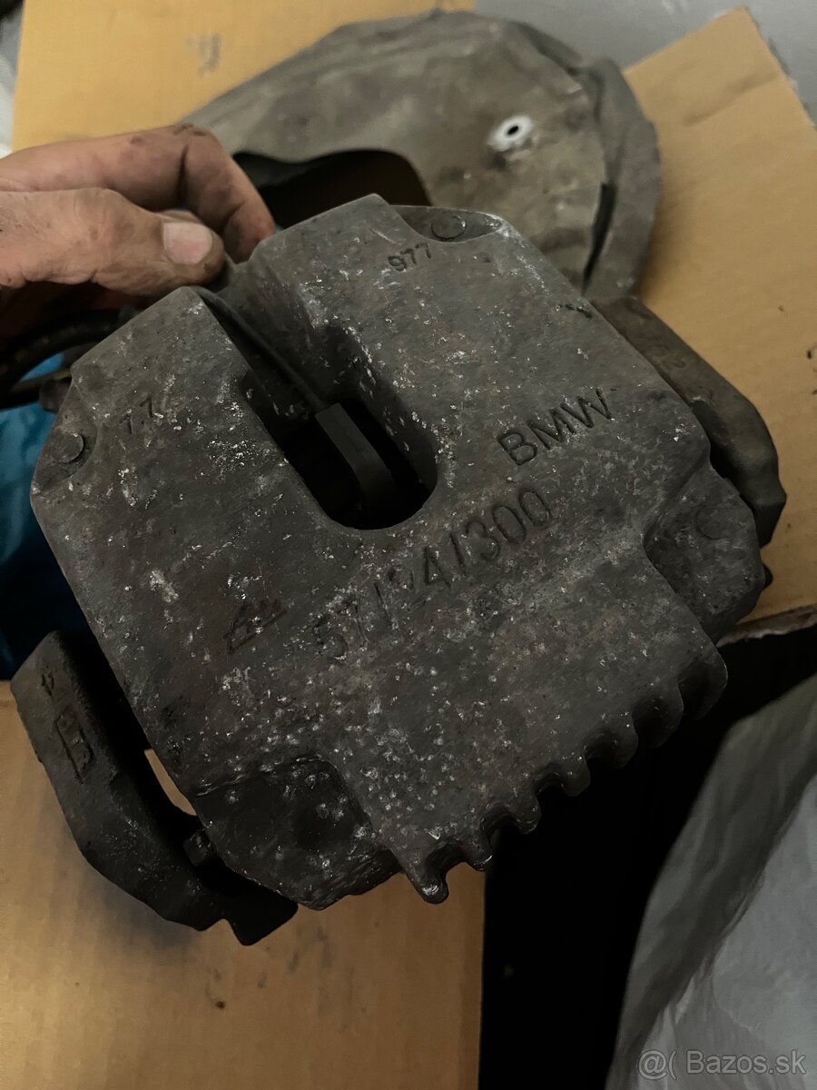 Brzdové strmene BMW