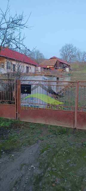 Ponuka pozemku na chalupu blízko rybníka V. Kazimír