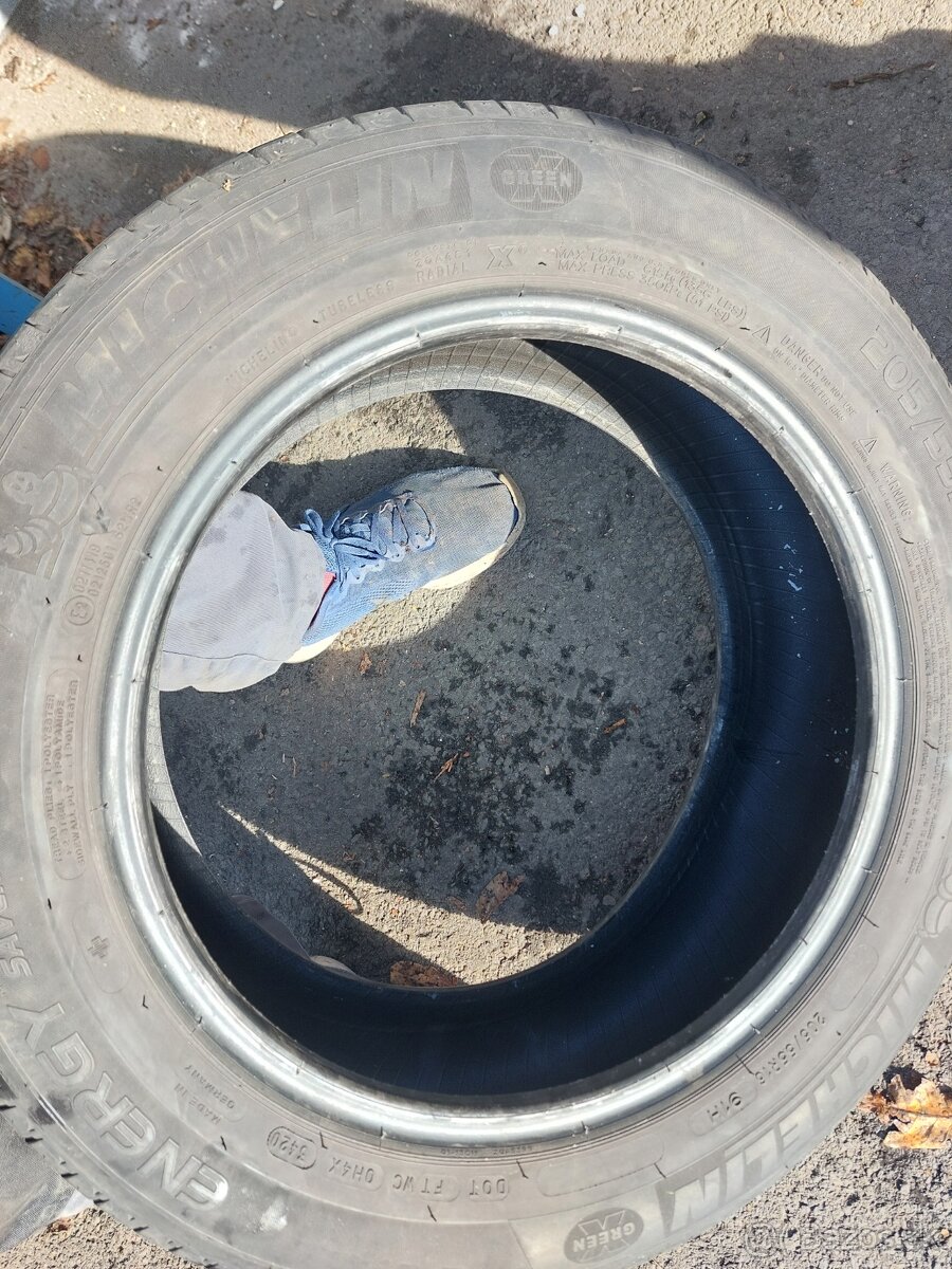 Predam letne pneu 2x 205/55R16 91H Michelin