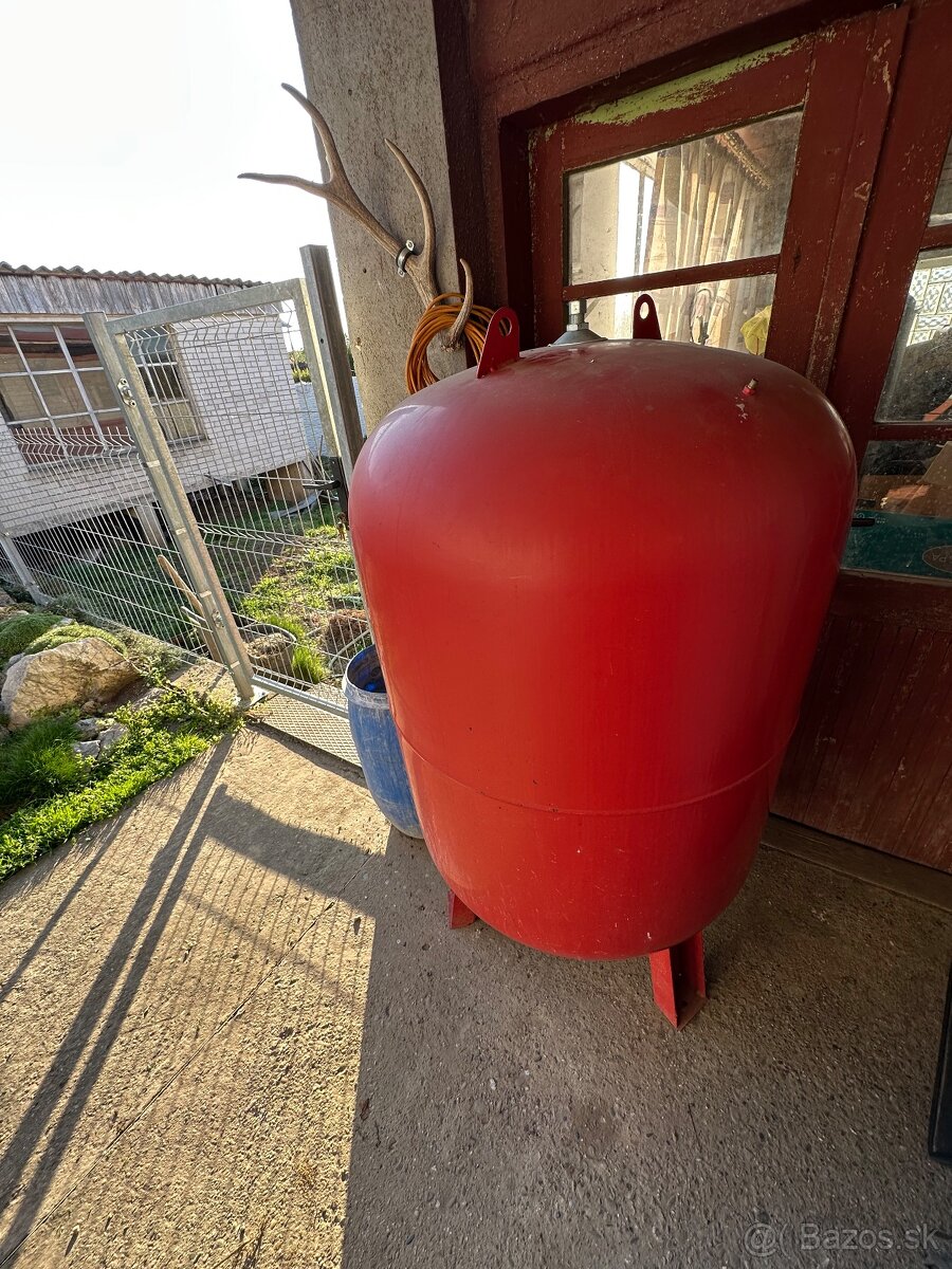 Predám expanznú tlakovú nádobu 500L