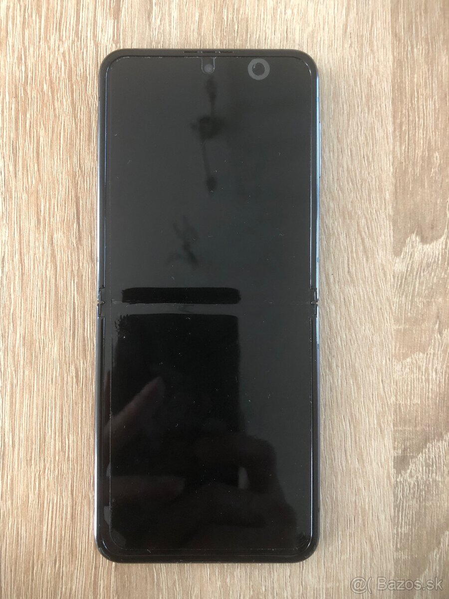 Predám Samsung galaxy flip 4 8ram 128GB