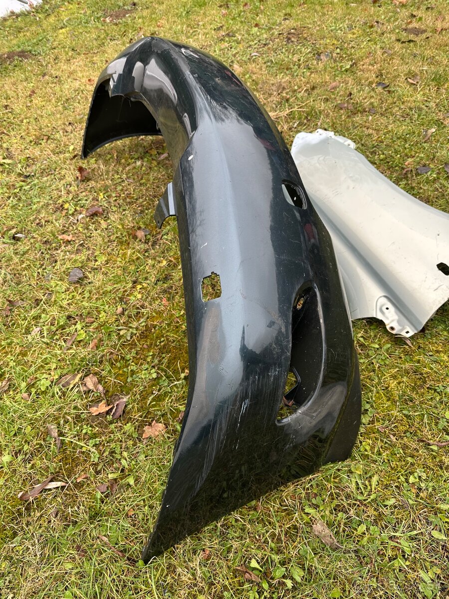 Predám nárazník Lexus RX300 350 2004-2008 blatník