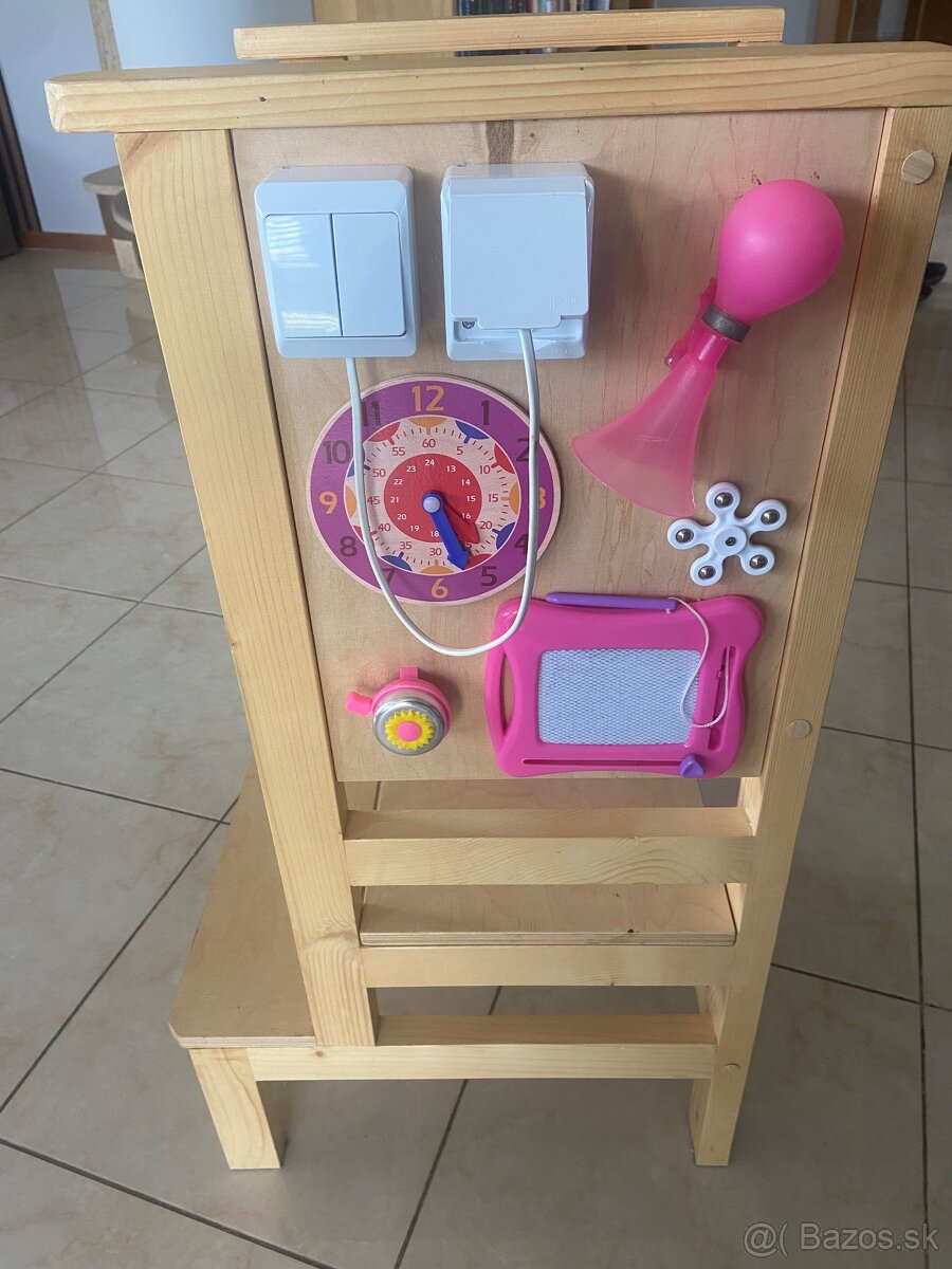 Účiaca veža s activity boardom