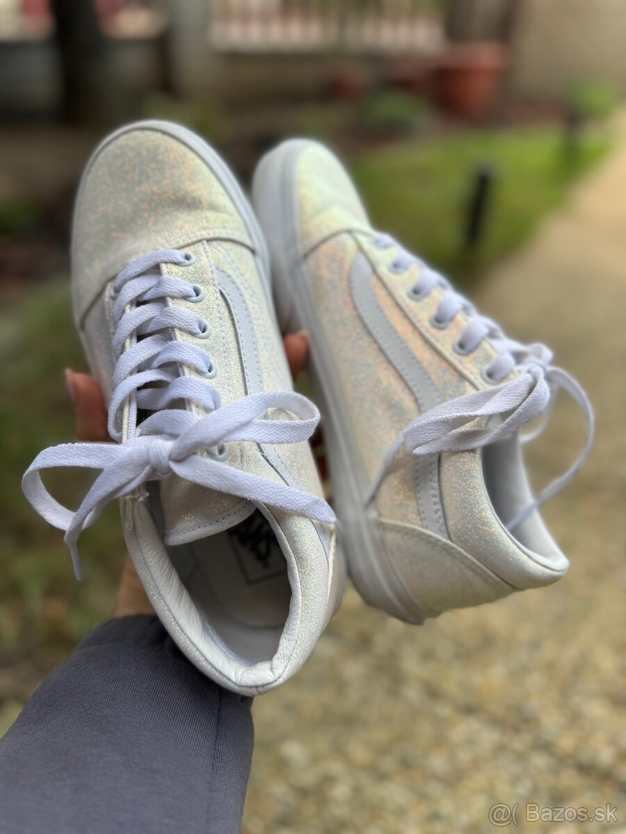 Trblietavé tenisky Vans