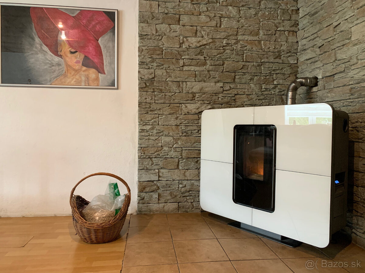 Kachle na pelety teplozvdušné - 11,4 kW