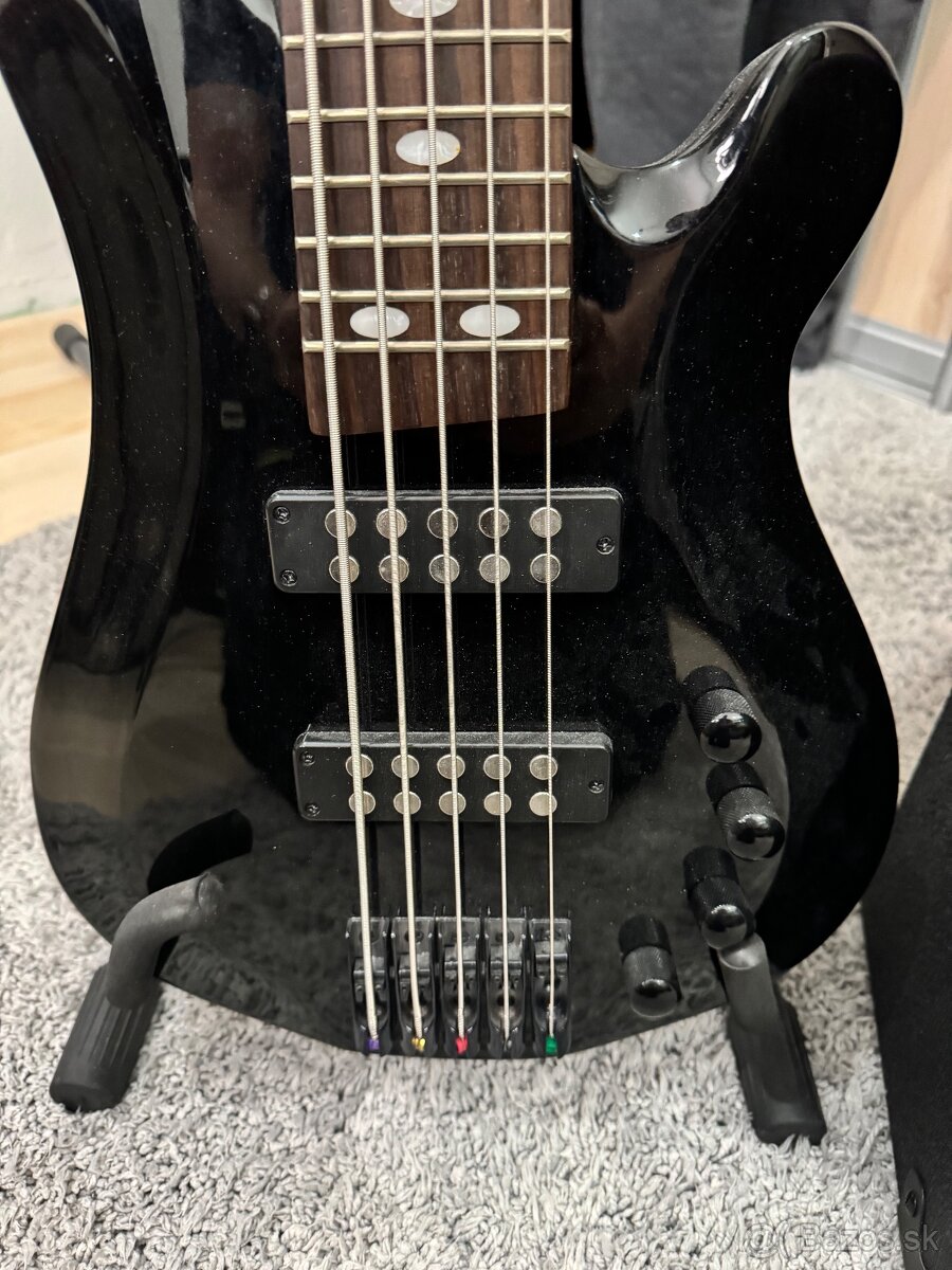 basgitara HARLEY BENTON 5 strunová