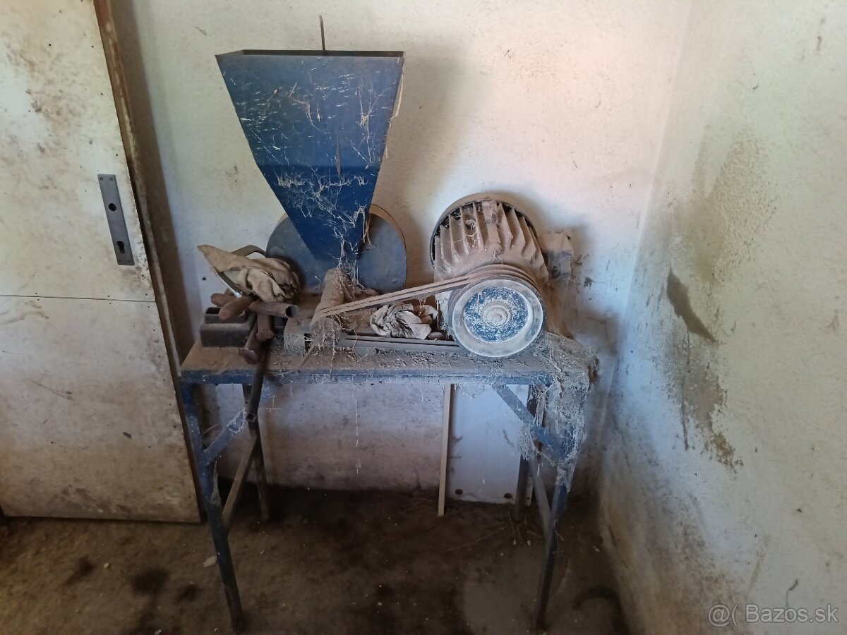 Šrotovnik na obilie