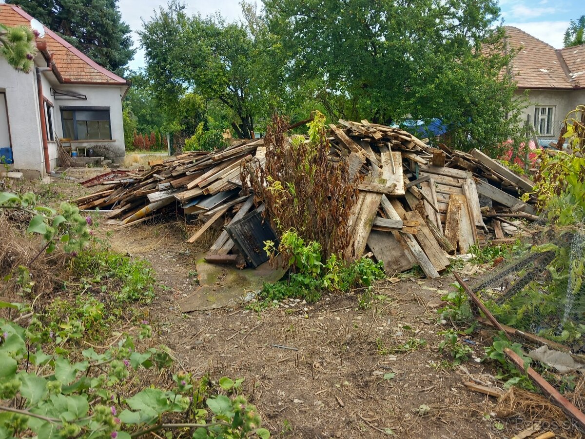 DARUJEM POSLEDNU VELKÚ KOPU DREVA