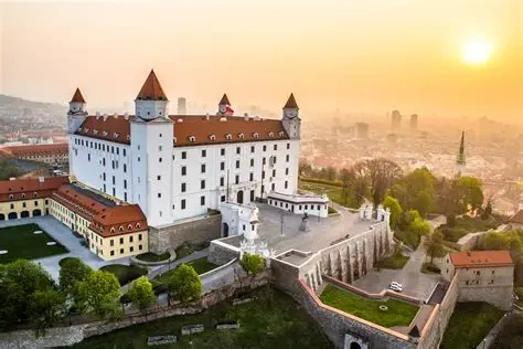 Hľadám 1 izbový byt