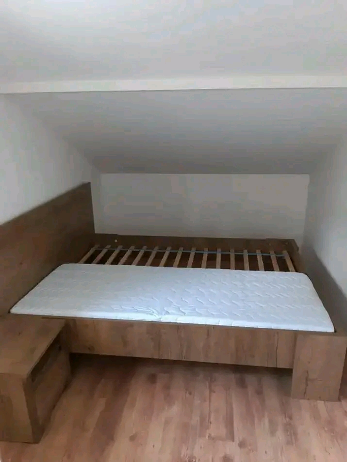 PODNAJOM