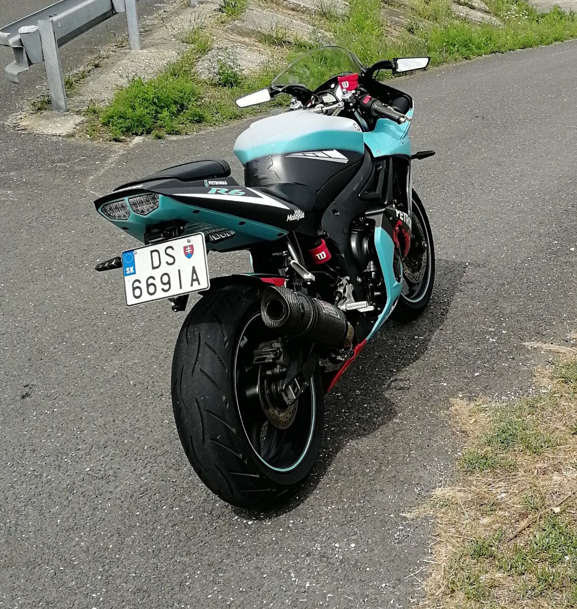 Yamaha R6