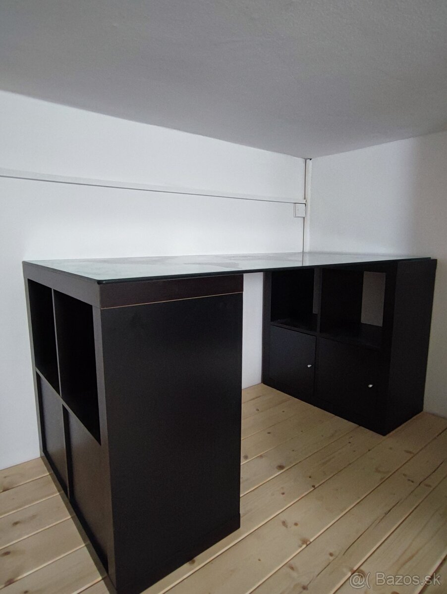 IKEA regály ako stôl alebo samostatne