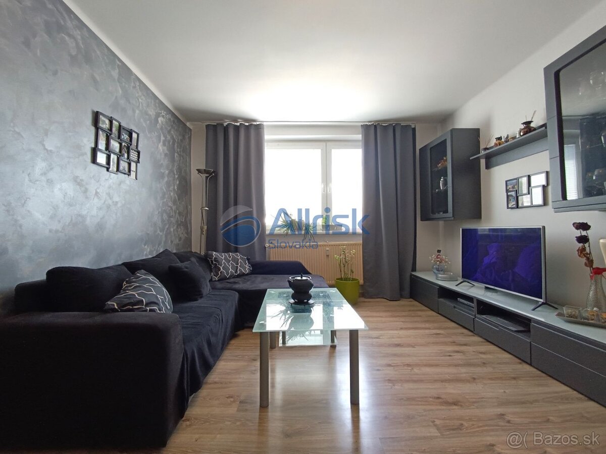 Komfortný 4.izbový byt v samom centre mesta Sereď