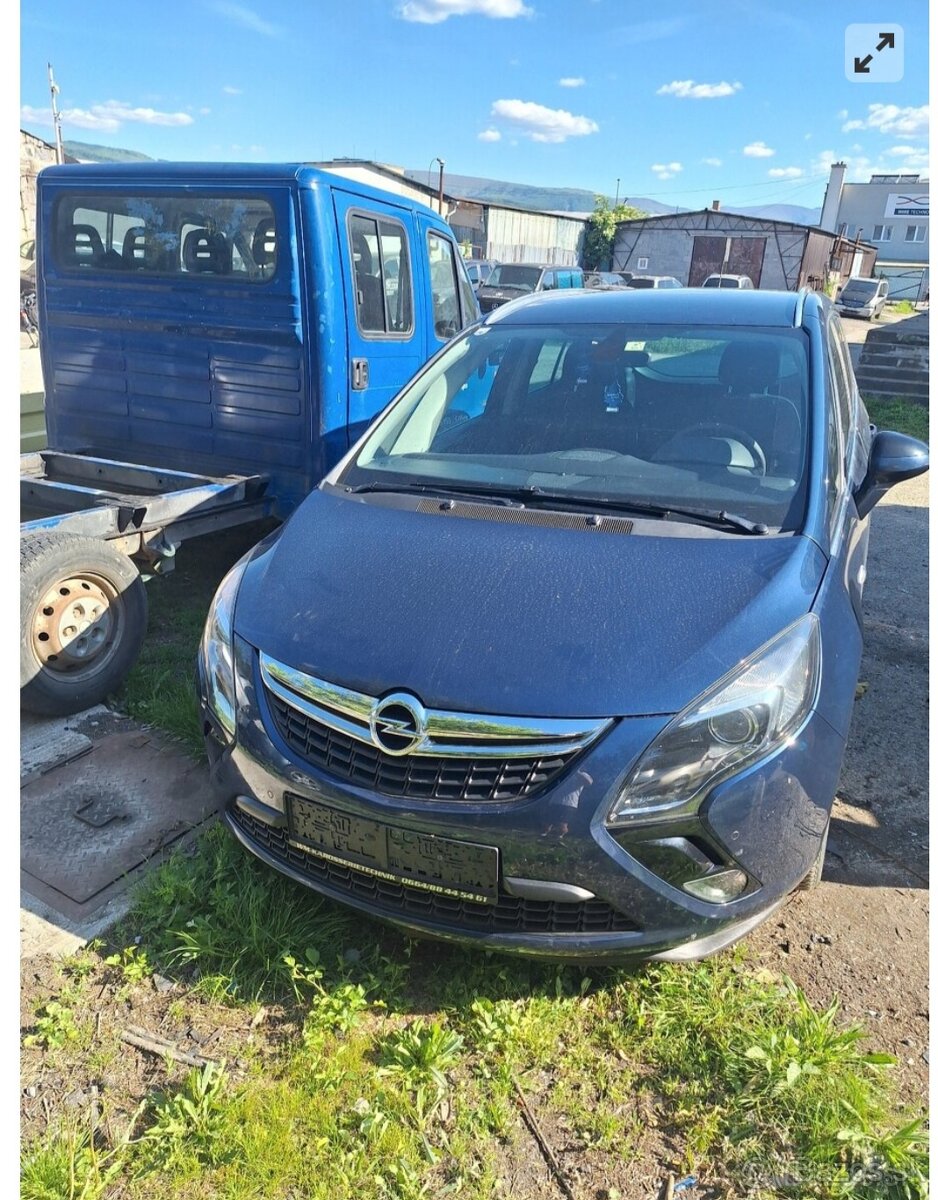 Rozpredám opel zafira c tourer 2.0cdti 81kw rok2014