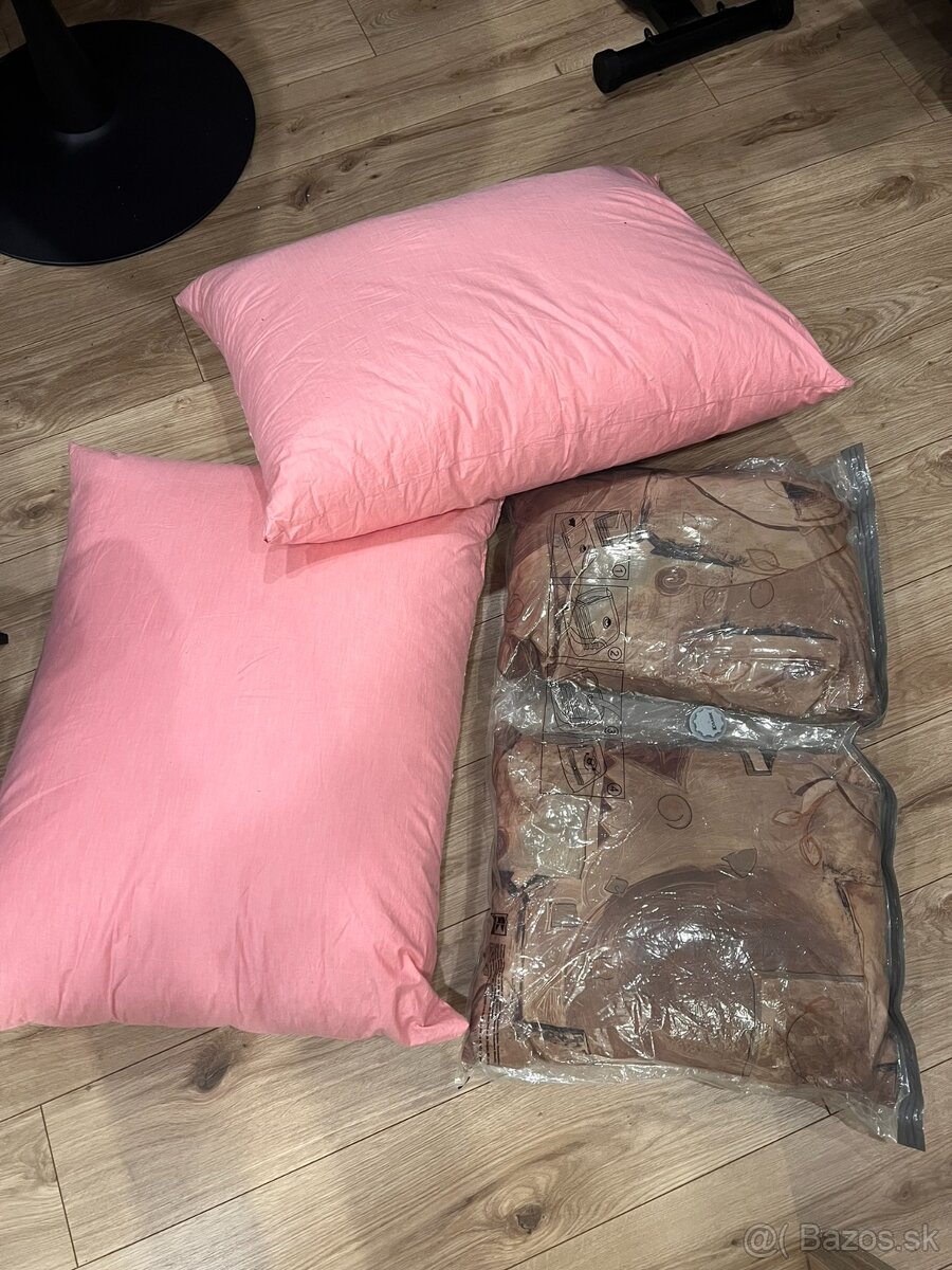 pérové vankúše 2 kusy a paplon 1 kus / všetko spolu 15€