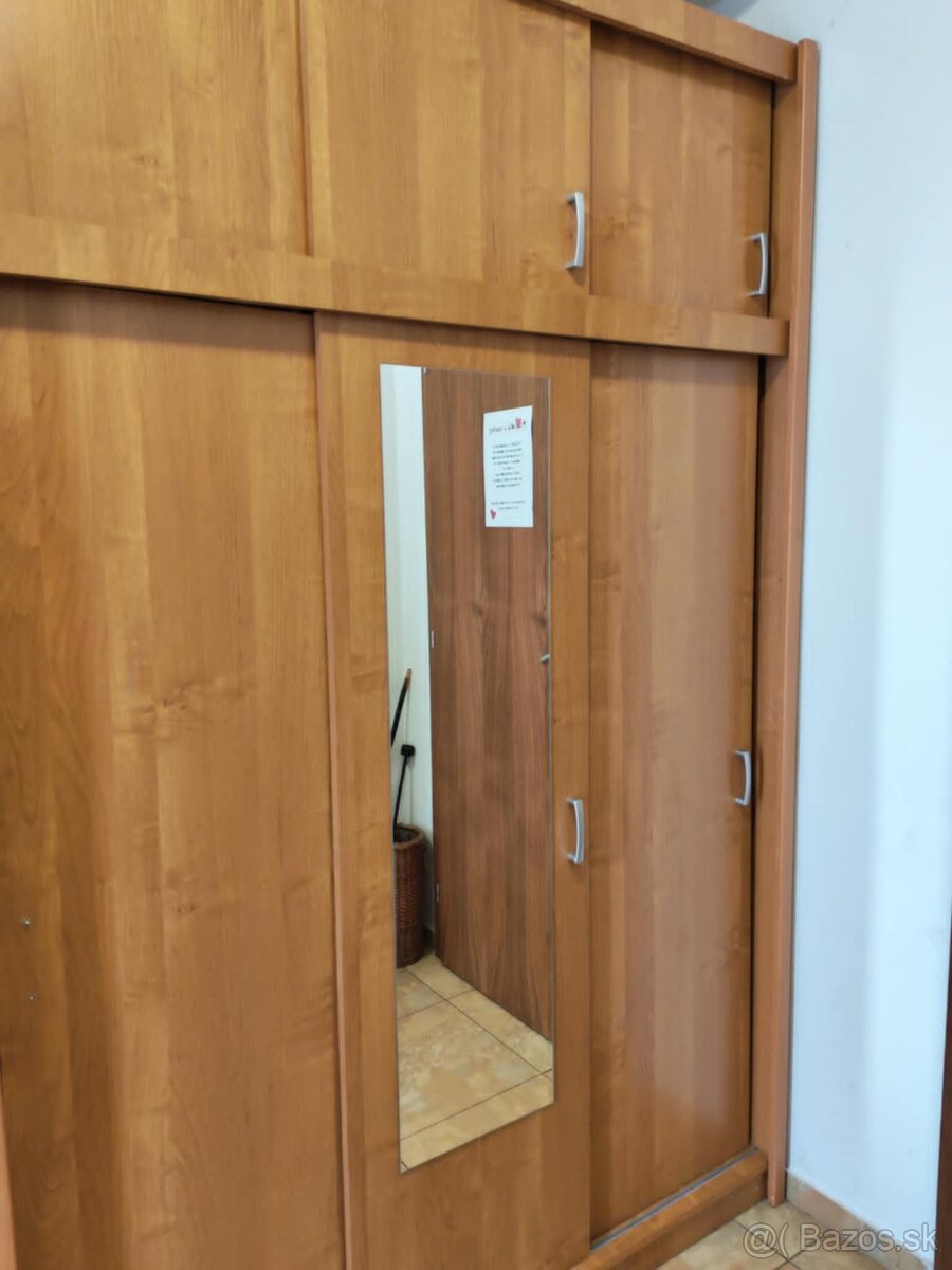 skrina do chodby