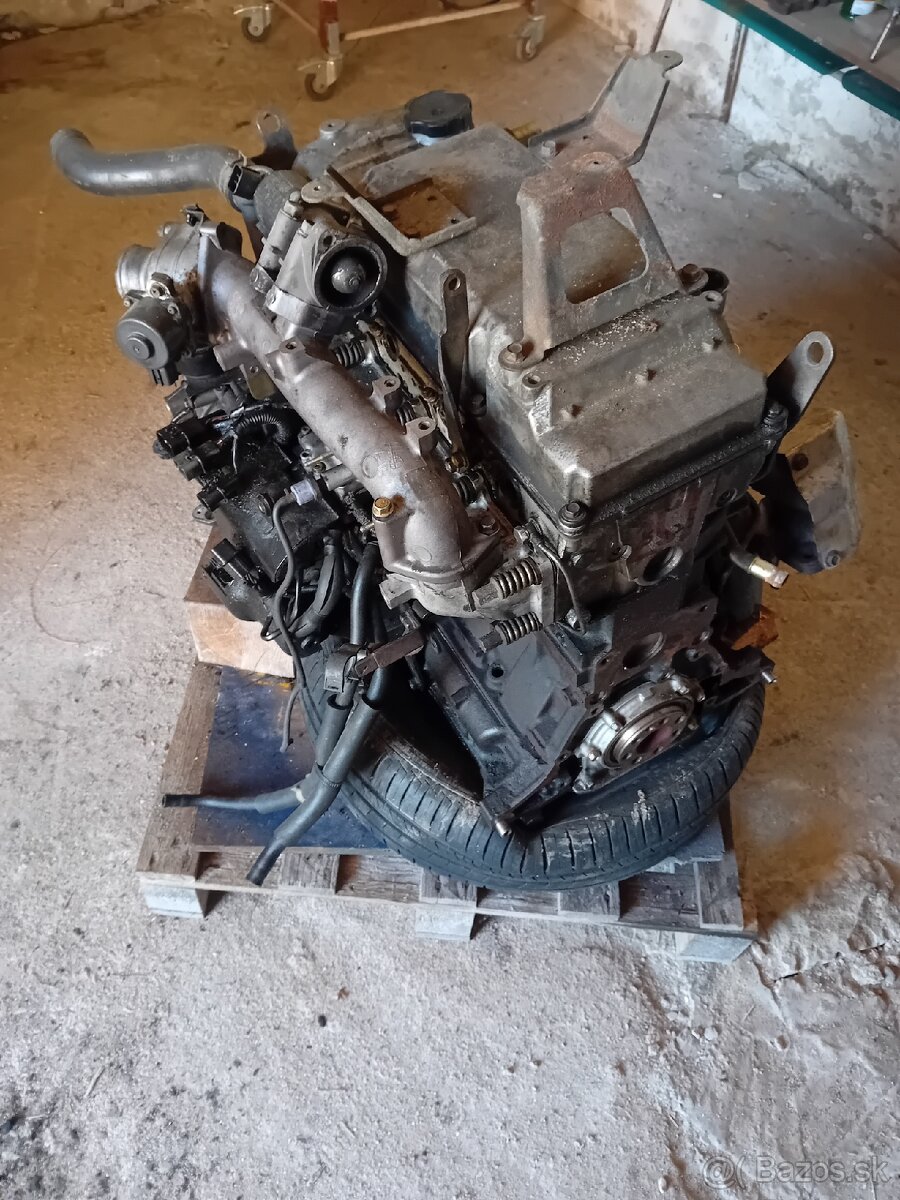 Predám motor pajero3.2did 121kw