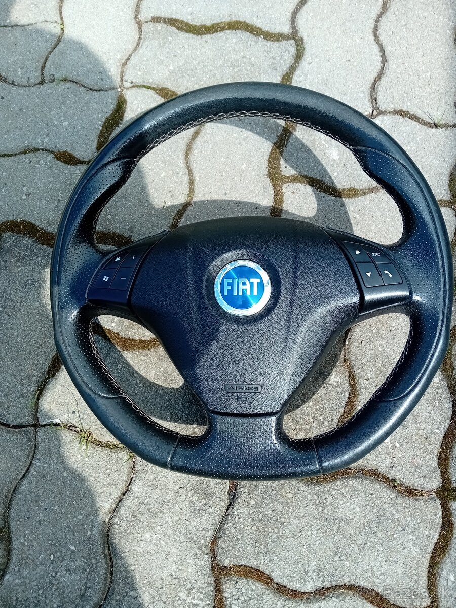 fiat punto grande VOLANT