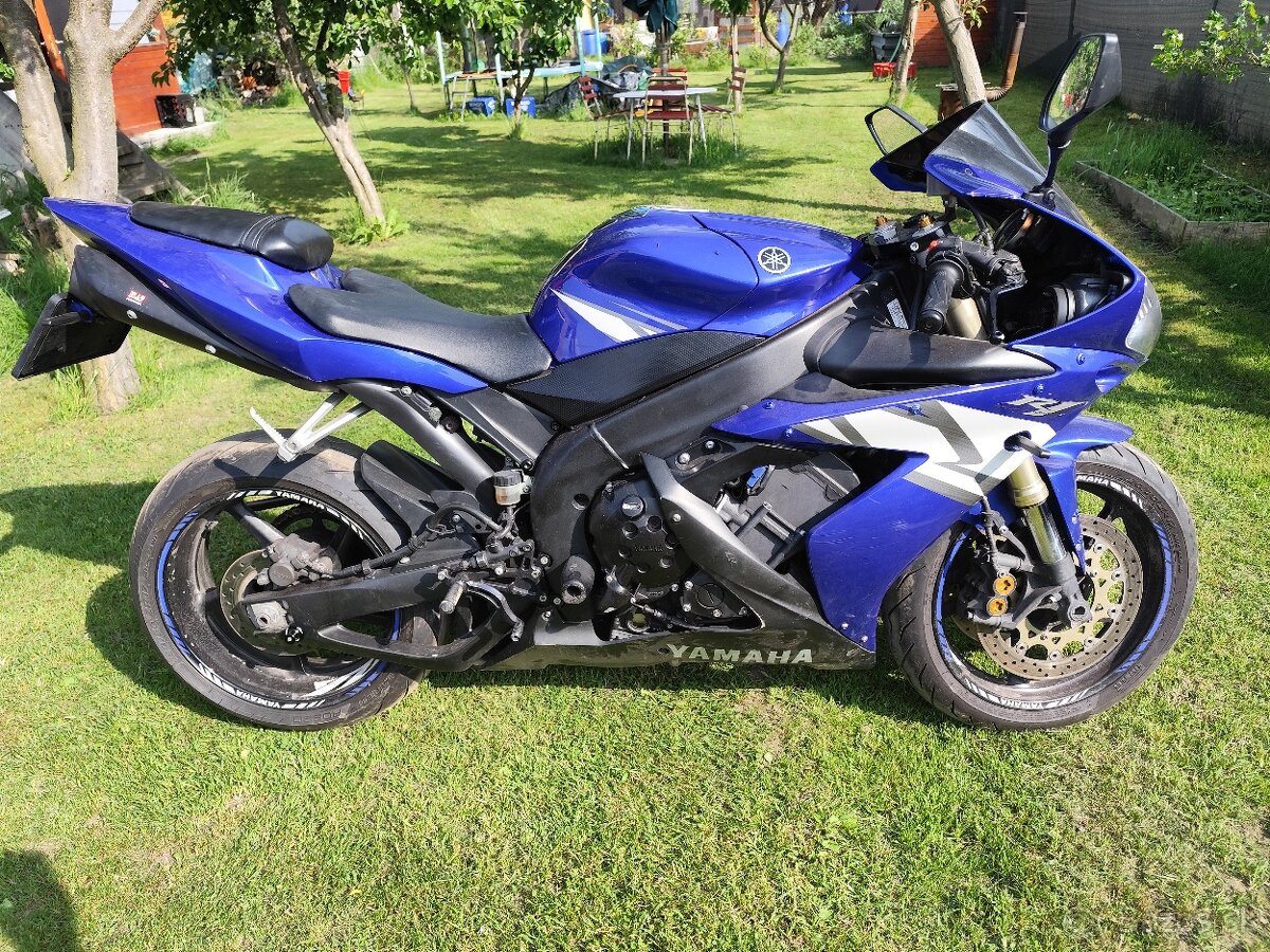 Yamaha R1