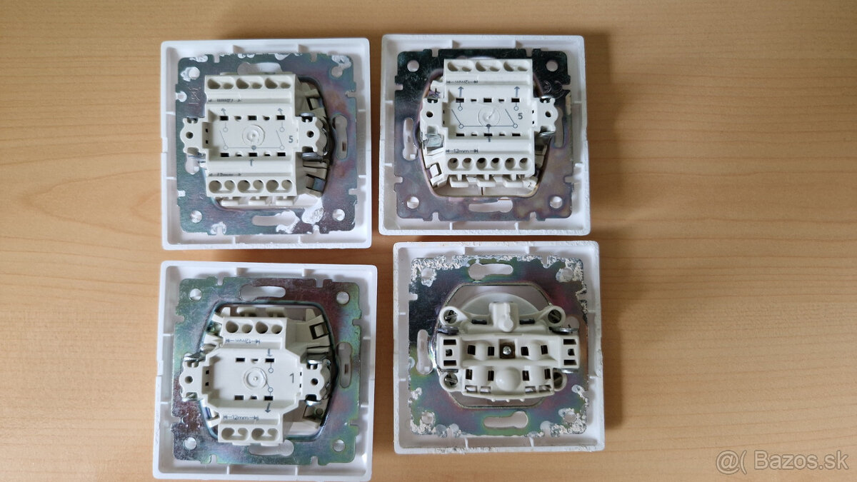 Legrand Valena (nie Life) 2x č.5, 1x č.1 a jedna zásuvka