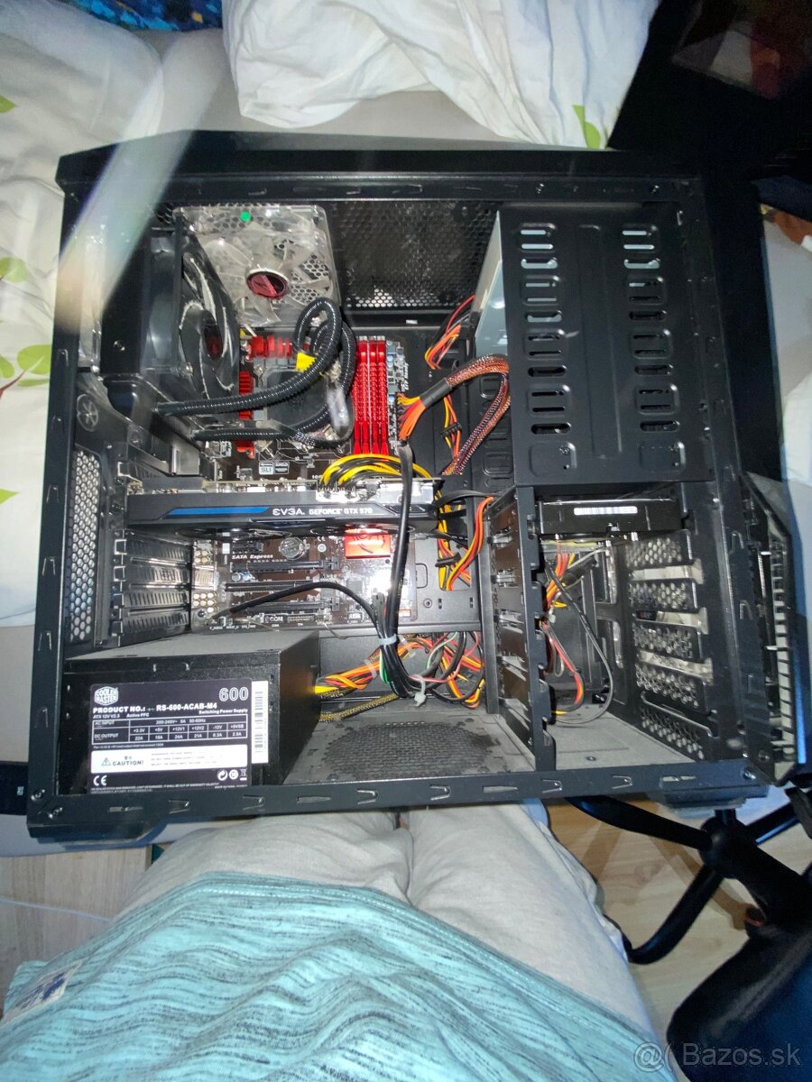 Herný pc zo všetkým k tomu