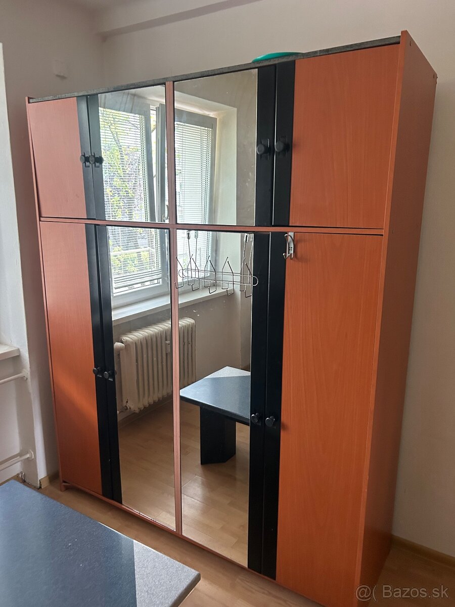 Skrina 20 eur