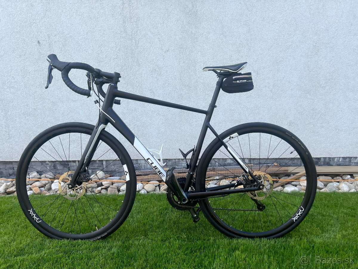 Predám bicykel Cube
