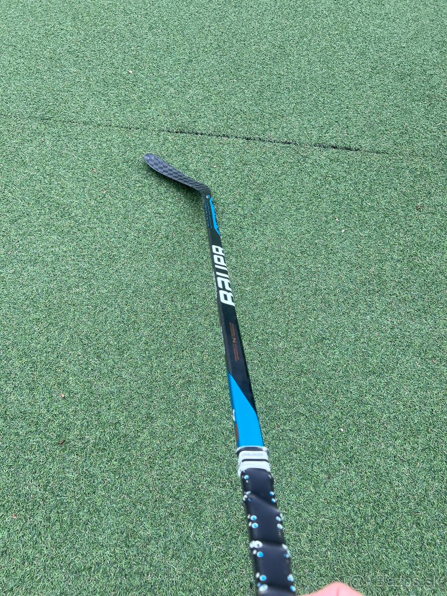 Hokejka Bauer nexus E4
