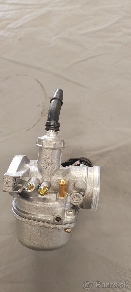 Uni karburátor na 50ccm