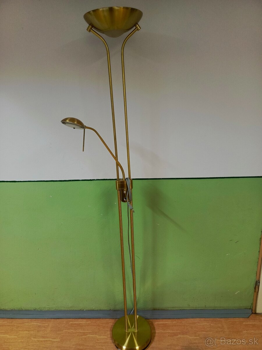 Stojacia lampa zlatá