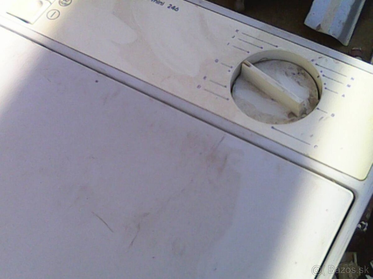 Retro pračka Tatramat 246 mini.