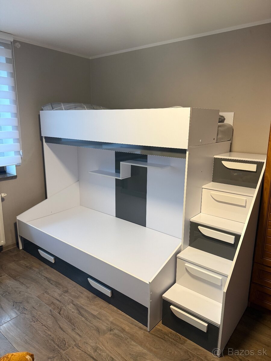 Poschodová posteľ