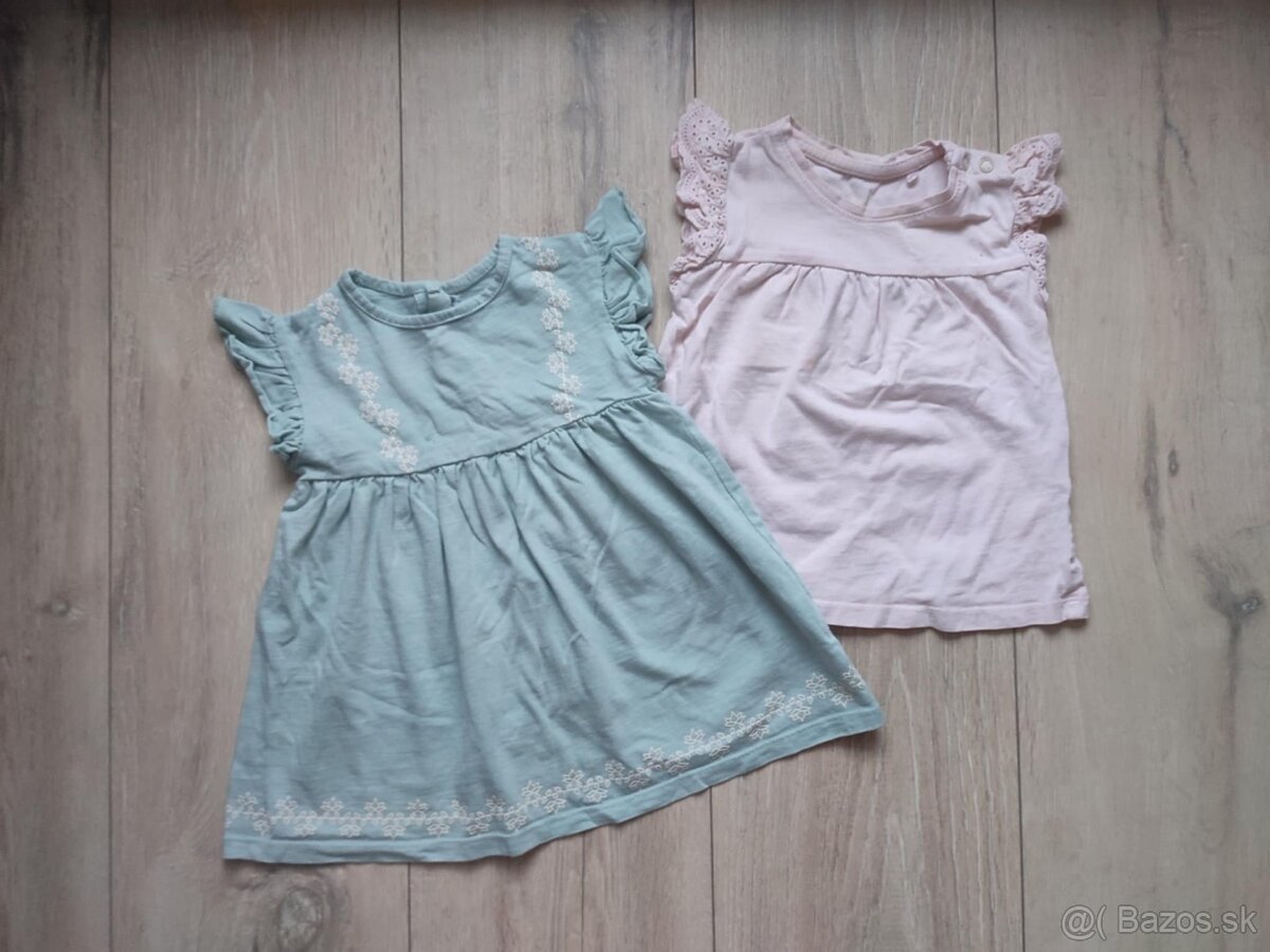 Reserved šaty a tričko s volánmi