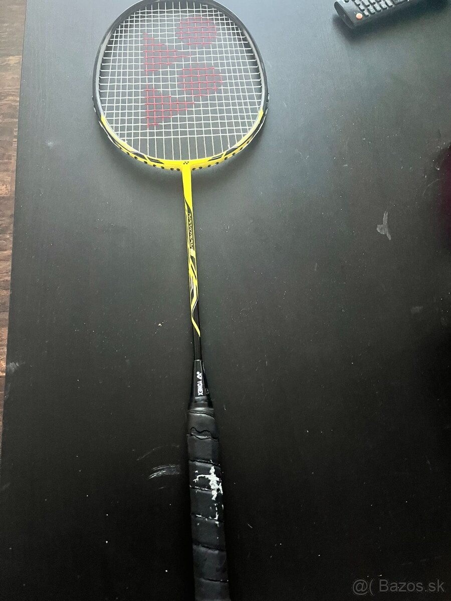 Yonex raketa