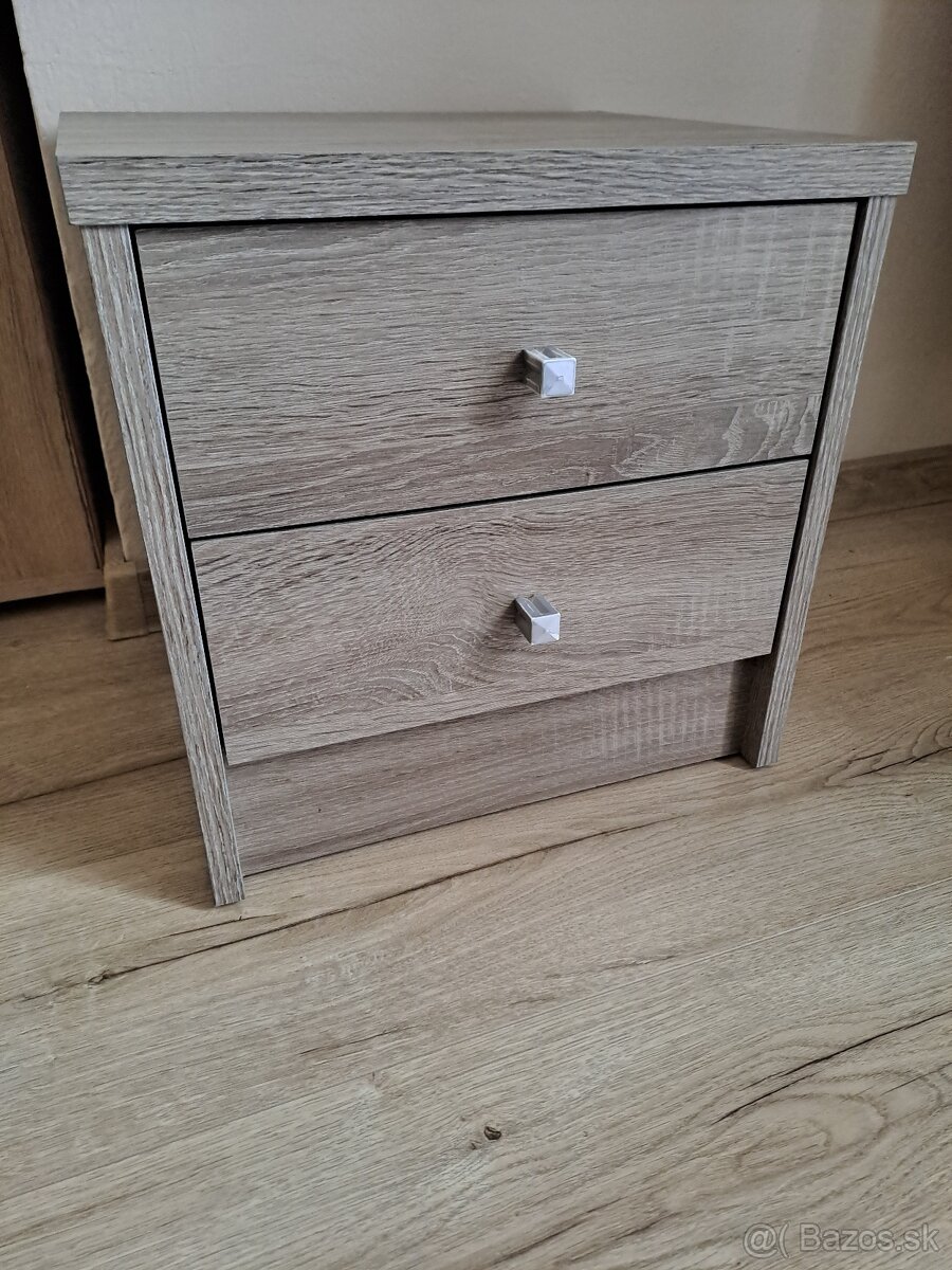 Nočný stolík