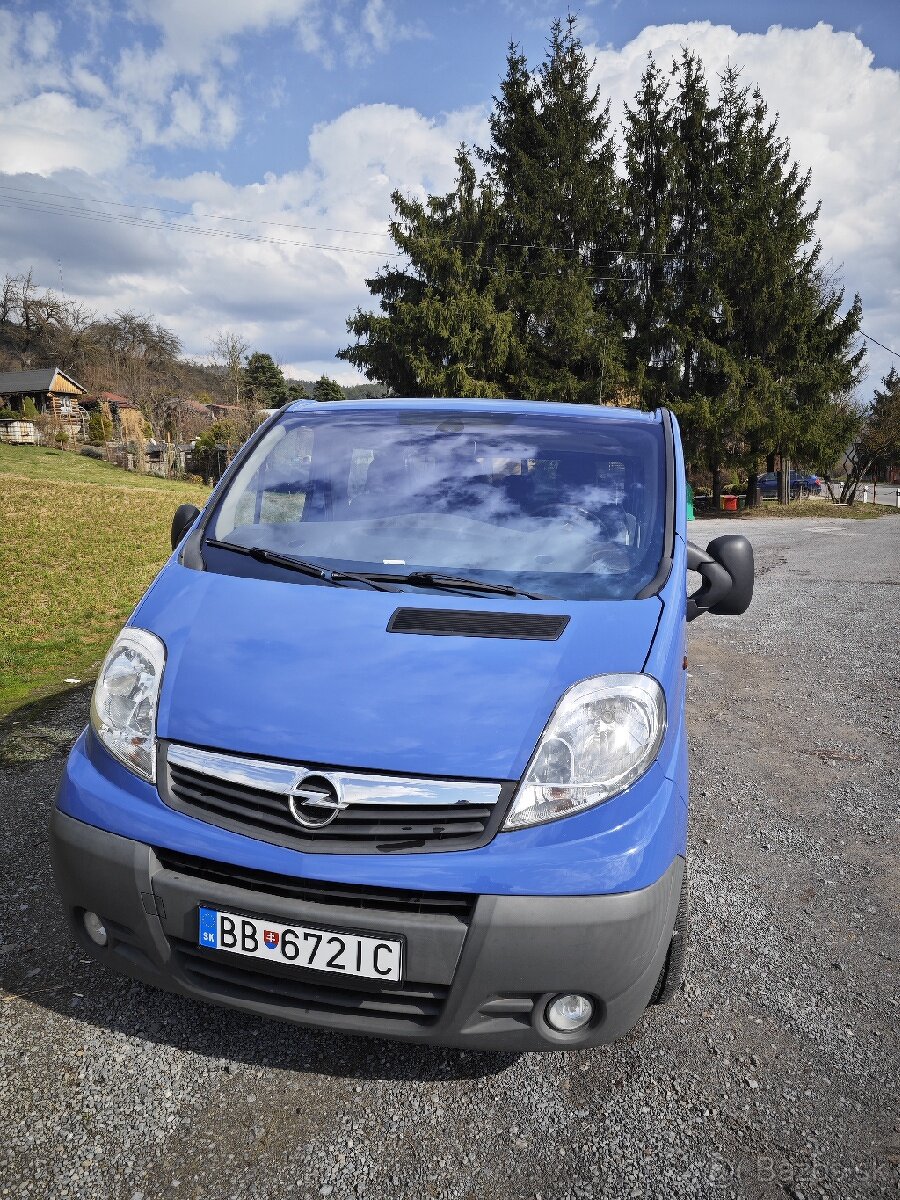 predam Opel Vivaro 2,0dci 84kw automat easytronic L2 2014