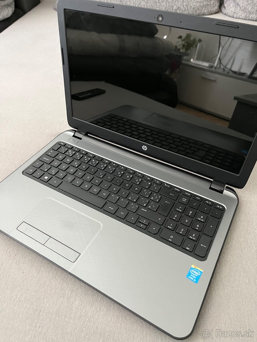 Notebook HP 15-r005nc (Hewlett-Packard)