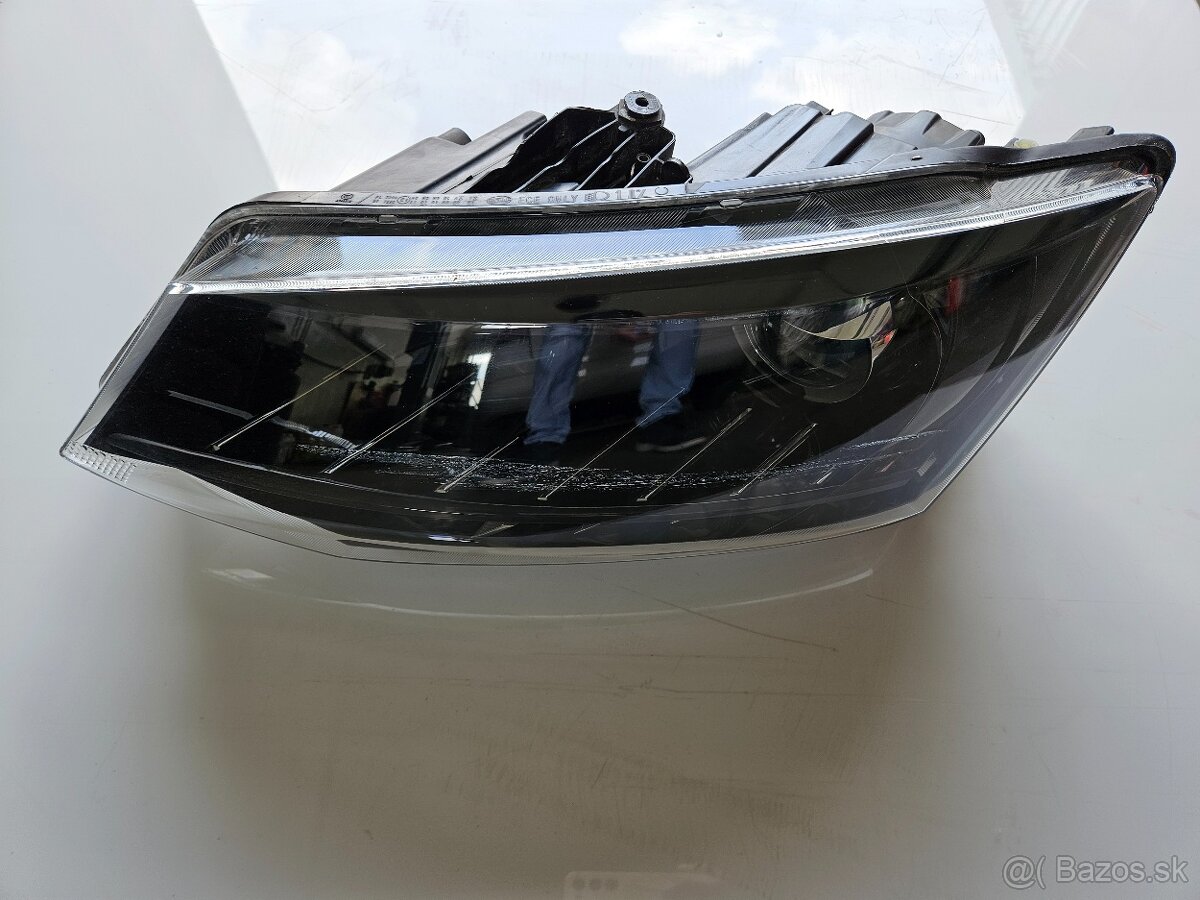Predný svetlomet Škoda Fabia 3