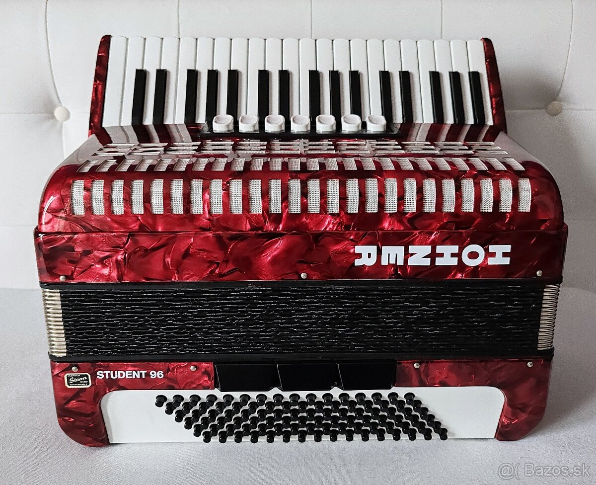 Predam akordeon HOHNER Student 96 bas., TOP stav...